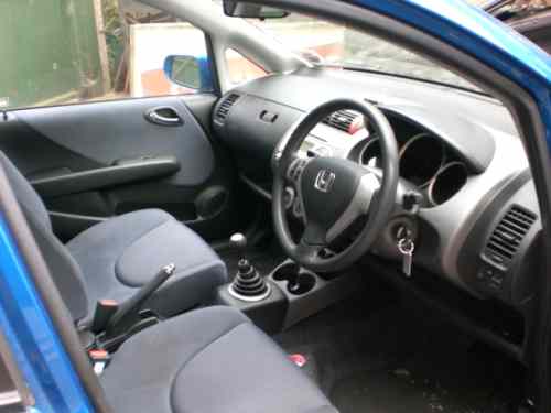 Honda Jazz Door Handle Outer Front Drivers Side -  - Honda Jazz 2006 Petrol 1.4L Manual 5 Speed 5 Door Electric Mirrors, Electric Windows Front & Rear, Alloy Wheels 15 inch, Blue